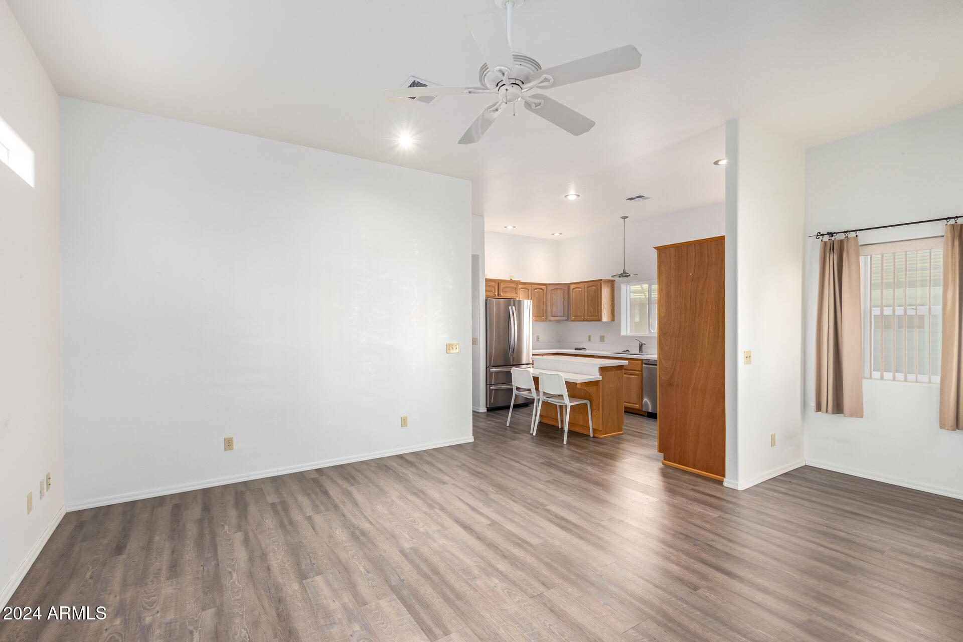17200 West Bell Road, Unit 929 Surprise, AZ 85374 - Photo 4 of 37 11 - Bell