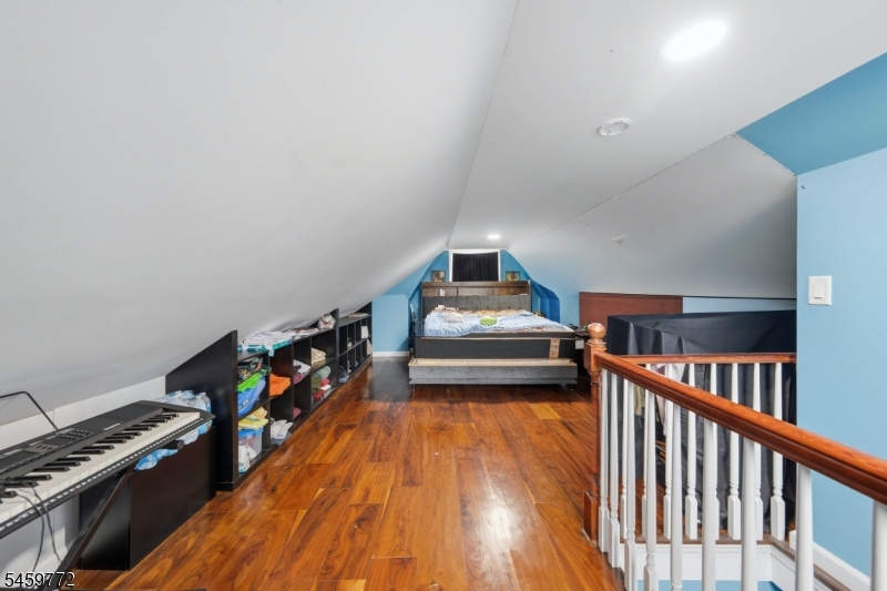 15 Stevens Road Belleville, NJ 07109 - Photo 21 of 38 Gallery Image 21