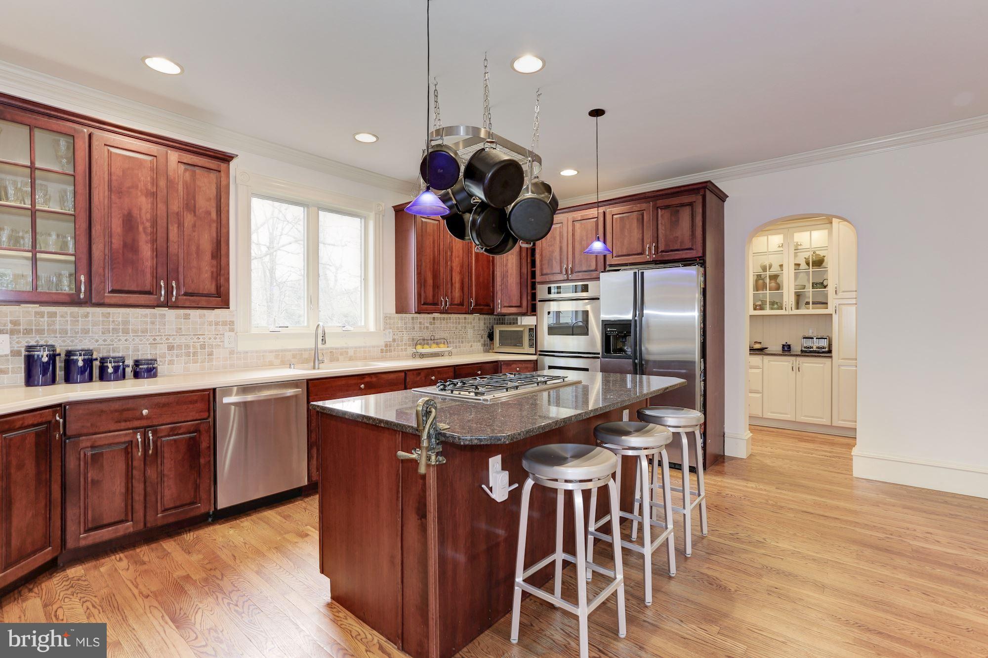 348 Dubois Road Annapolis, MD 21401 - Photo 8 of 30 Gourmet kit. w/open fl plan/butler pantry