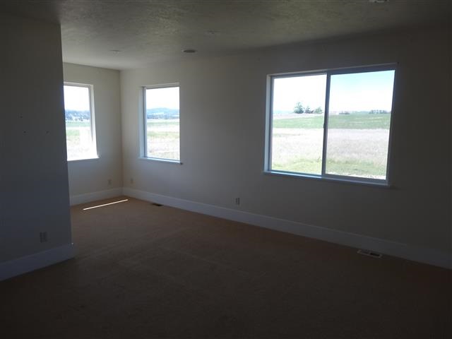 1220 South Henry Road Greenacres, WA 99016 - Photo 11 of 20