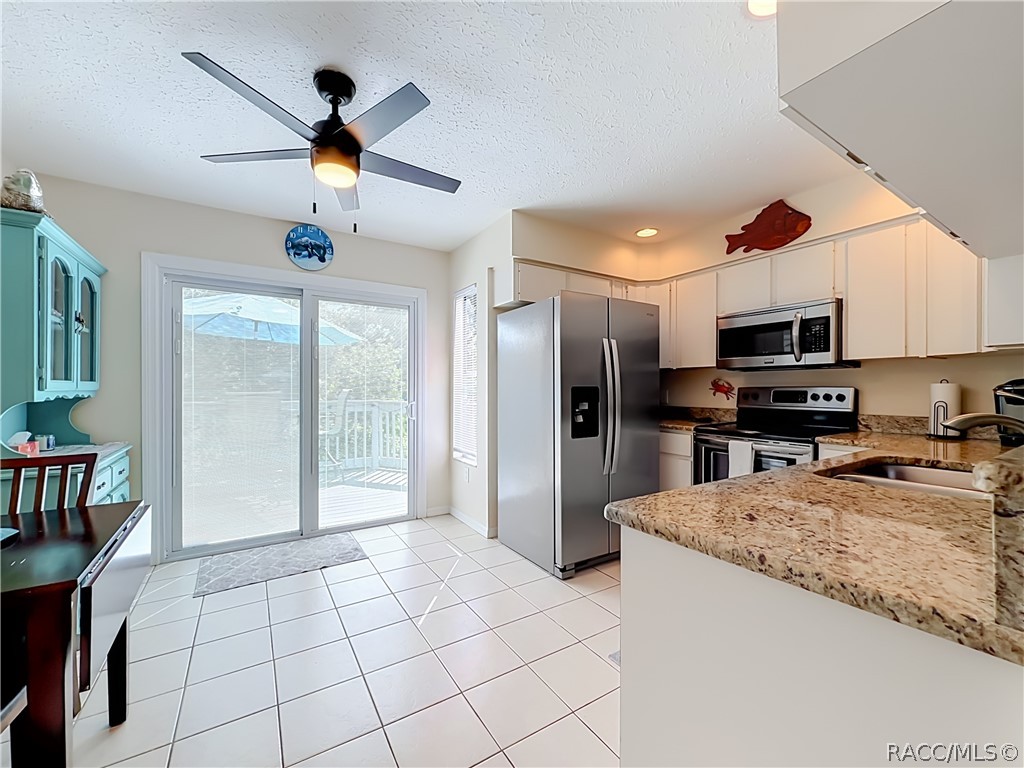 11025 West Harbor Watch Loop Crystal River, FL 34428 - Photo 12 of 51
