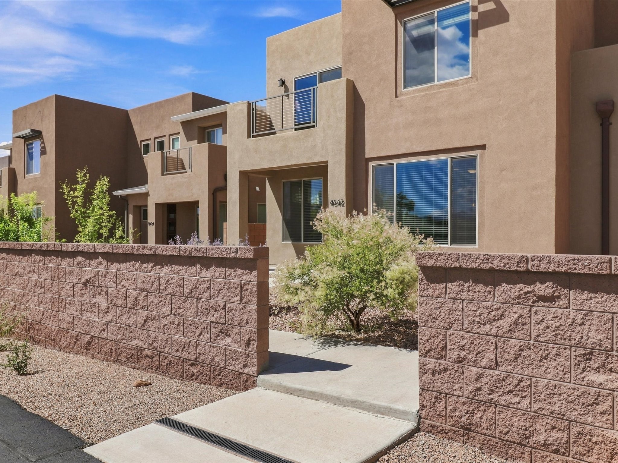 4642 Rail Runner Road Santa Fe, NM 87507 - Photo 2 of 74 Facade of the house
