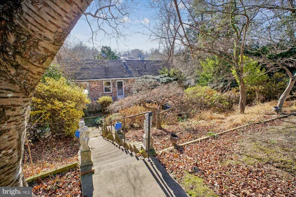 $1,475,000 | 6144 Chesterbrook Road, McLean, VA 22101