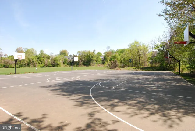 a view of a basketball court