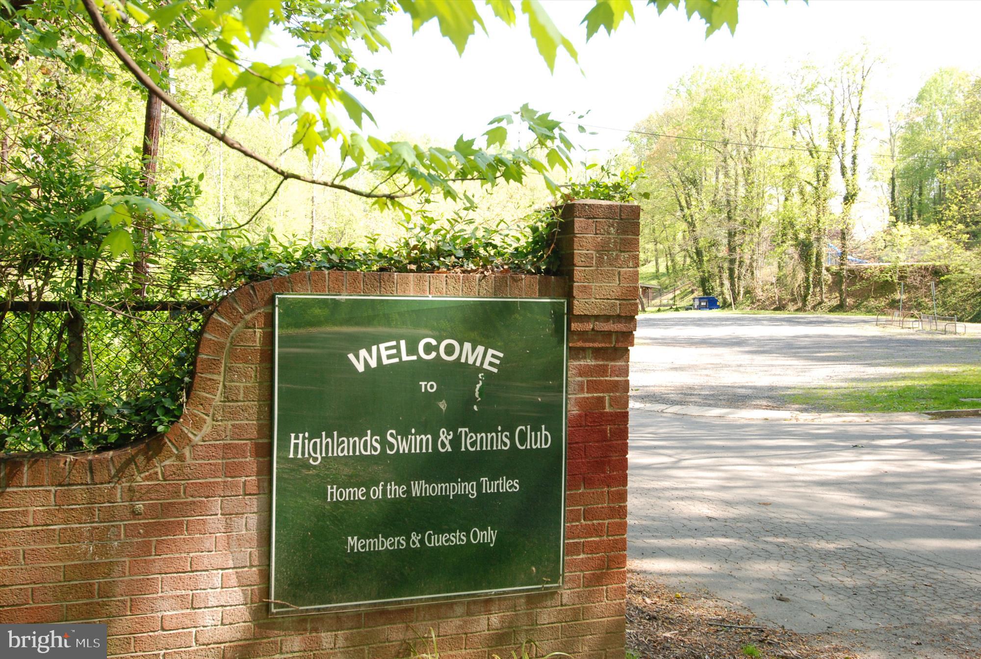 6144 Chesterbrook Road McLean, VA 22101 - Photo 51 of 53 a sign on the side of a building