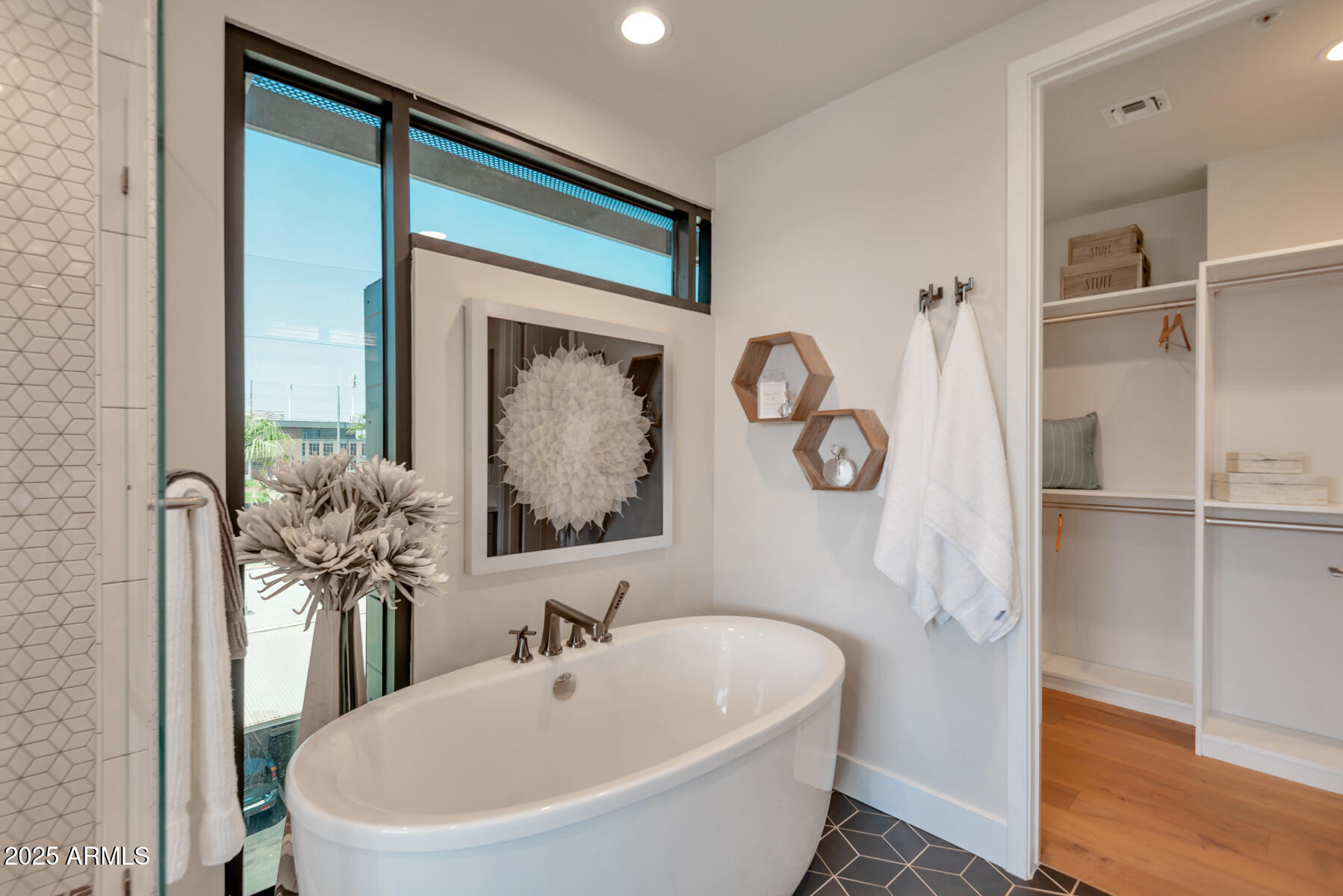 7550 East Osborn Road, Unit 1001 Scottsdale, AZ 85251 - Photo 4 of 23 4 QPT Photos - DSC_9438