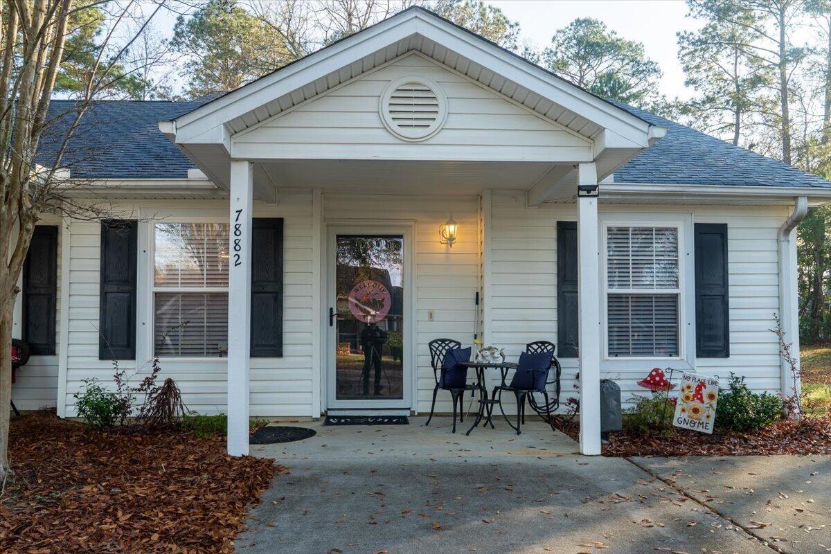 7882 Montview Road North Charleston, SC 29418 - Photo 4 of 38 04-7882Montview_004