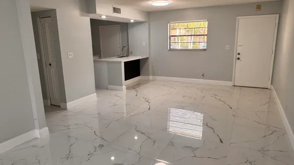 $2,280 | 9150 Northwest 38th Drive, Unit 106, Coral Springs, FL 33065