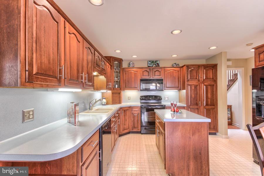102 Chelsea Loop Lancaster, PA 17602 - Photo 15 of 55 Gallery Image 15