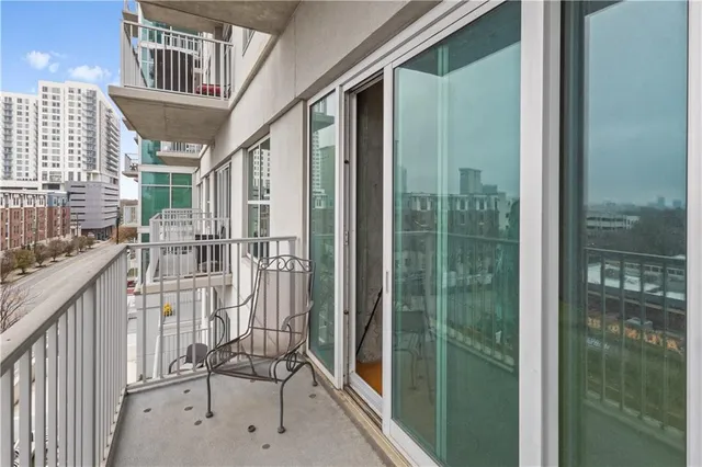 $310,000 | 250 Pharr Road Northeast, Unit 514, Atlanta, GA 30305