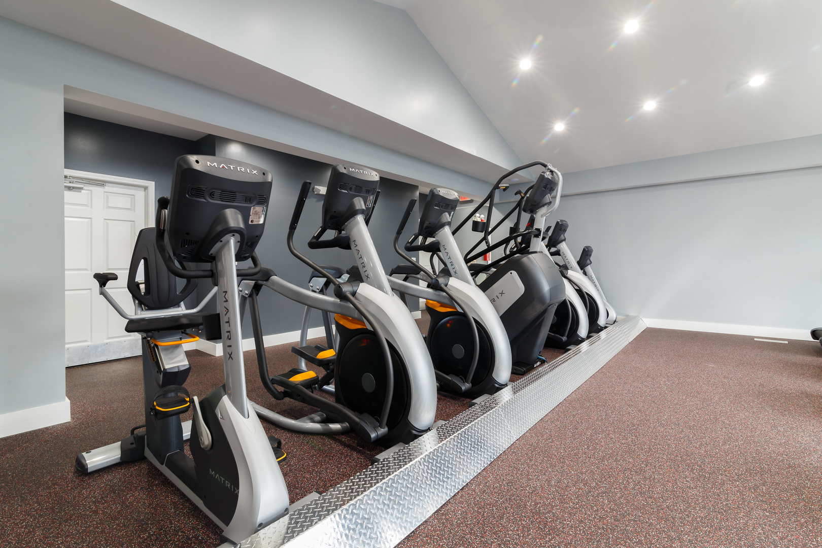 Undisclosed Address Wheaton, IL 60189 - Photo 16 of 17 a view of a room with gym equipment