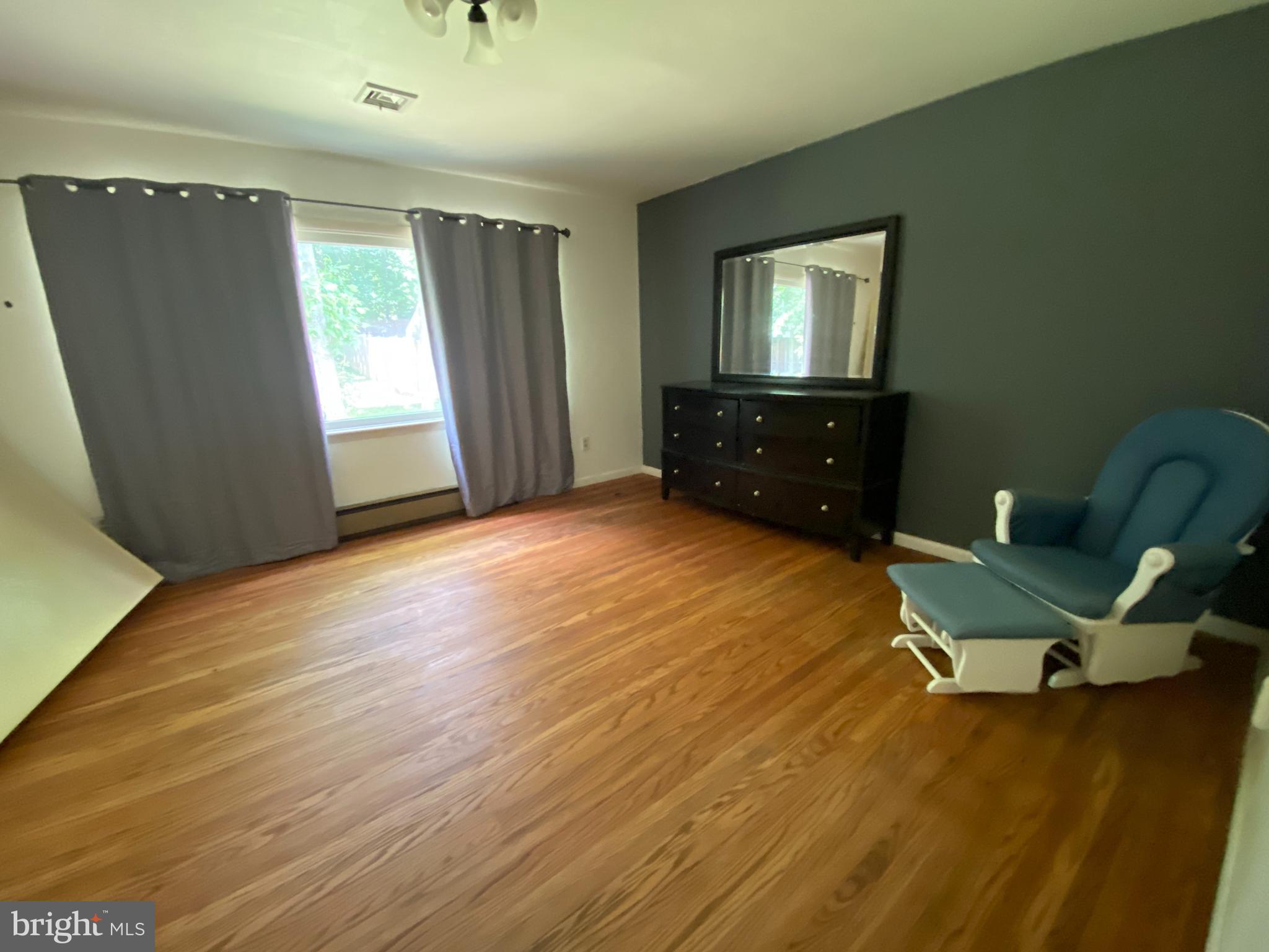 256 Clamer Road Ewing, NJ 08628 - Photo 3 of 11