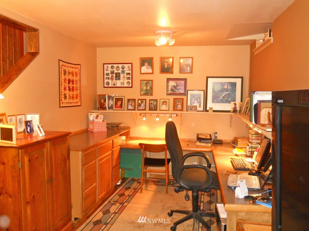 11176 Happy Valley Road Anacortes, WA 98221 - Photo 20 of 25 Gallery Image 20