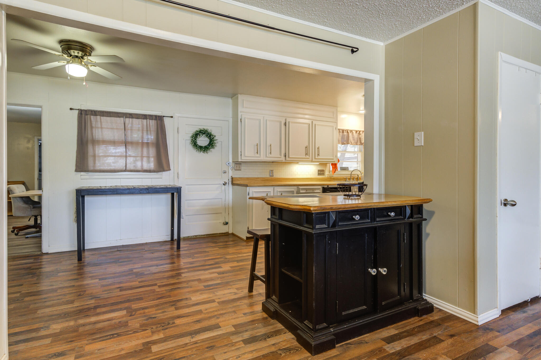 2812 62nd Street Lubbock, TX 79413 - Photo 21 of 45 DSC05338_39_40