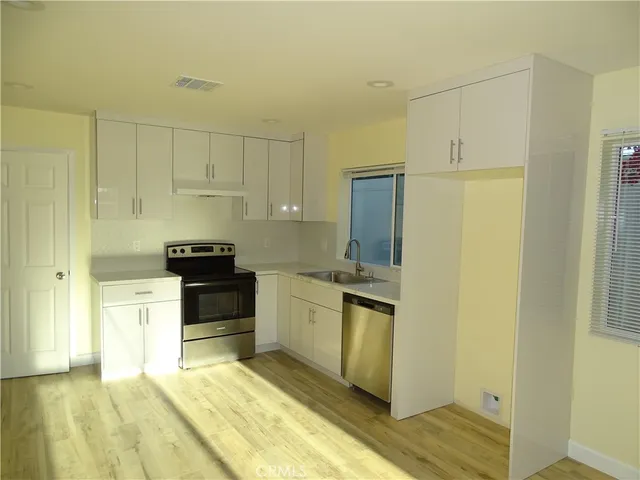 $3,500 | 16432 Halsted Street, North Hills, CA 91343