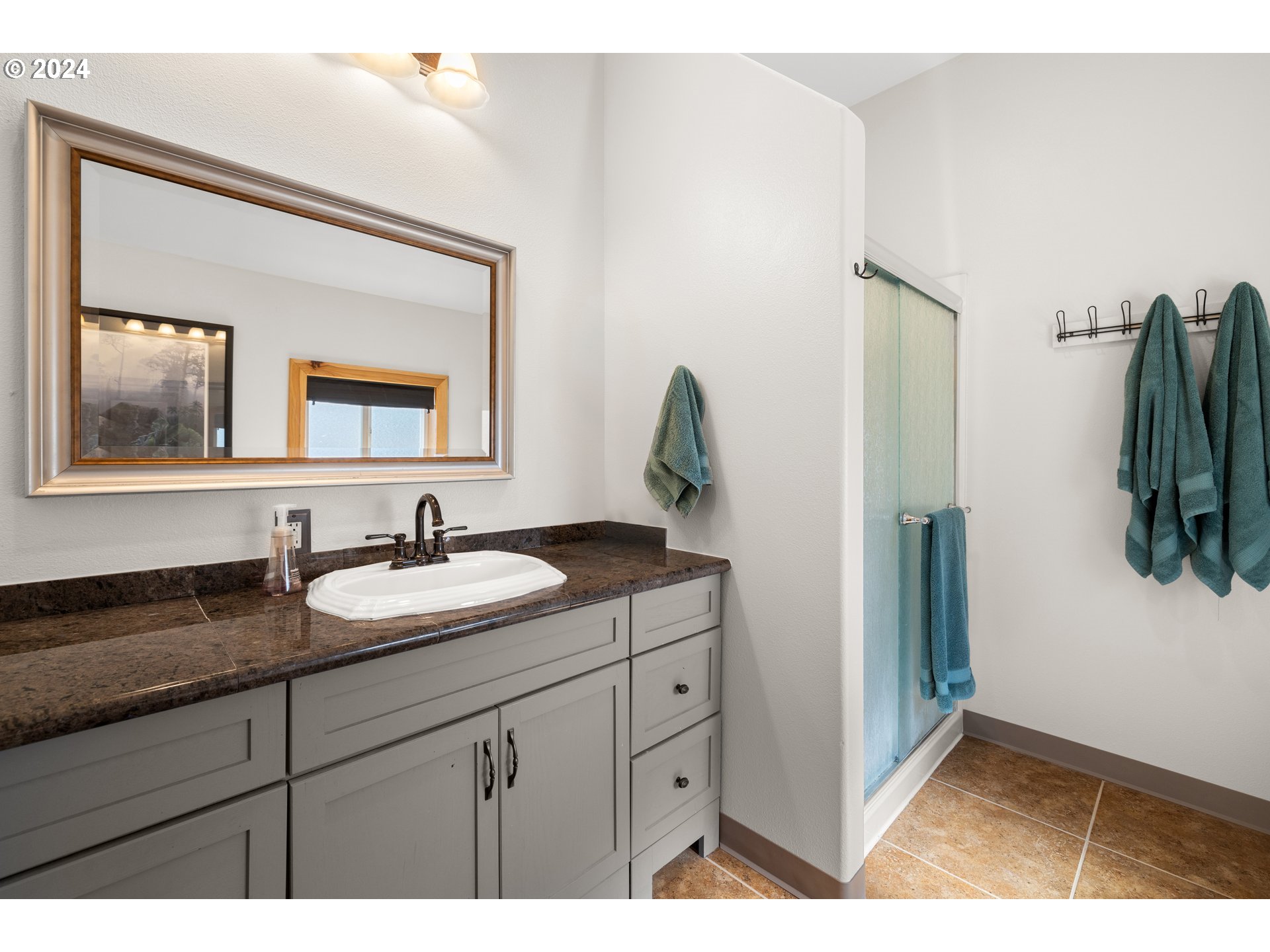 34858 South Dickey Prairie Road Molalla, OR 97038 - Photo 15 of 48 Bathroom