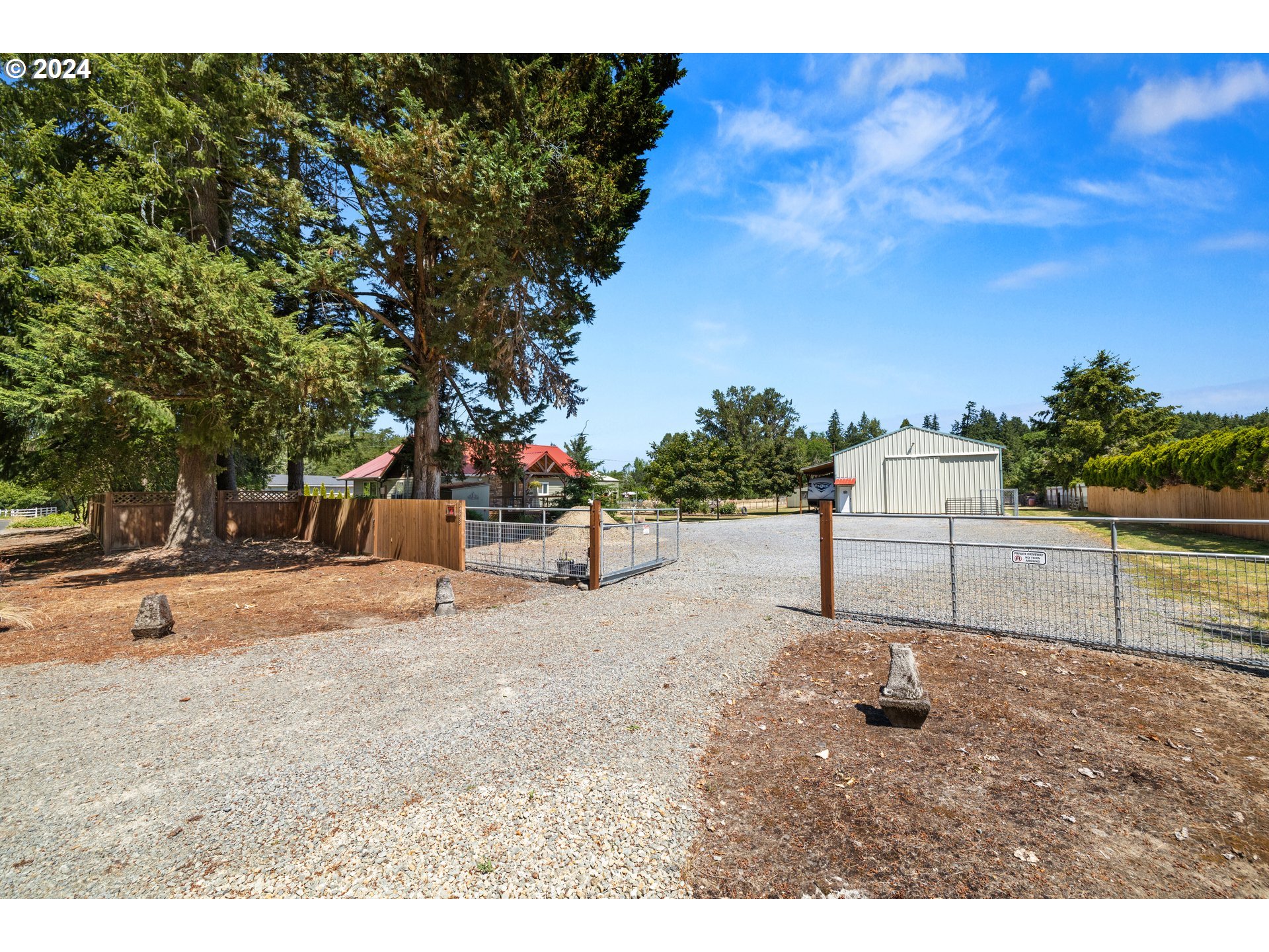 34858 South Dickey Prairie Road Molalla, OR 97038 - Photo 2 of 48 Driveway