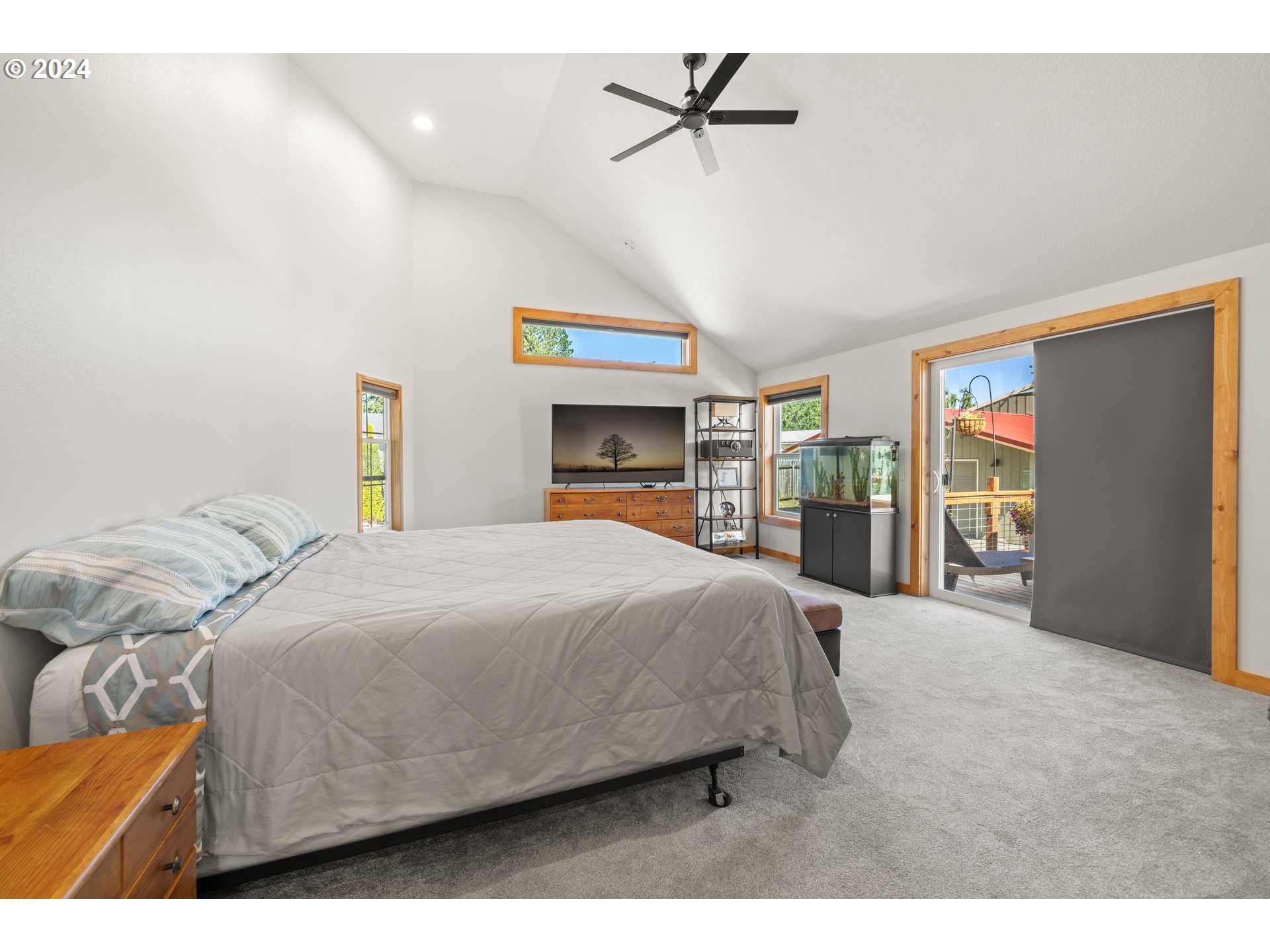 34858 South Dickey Prairie Road Molalla, OR 97038 - Photo 24 of 48 Living Room