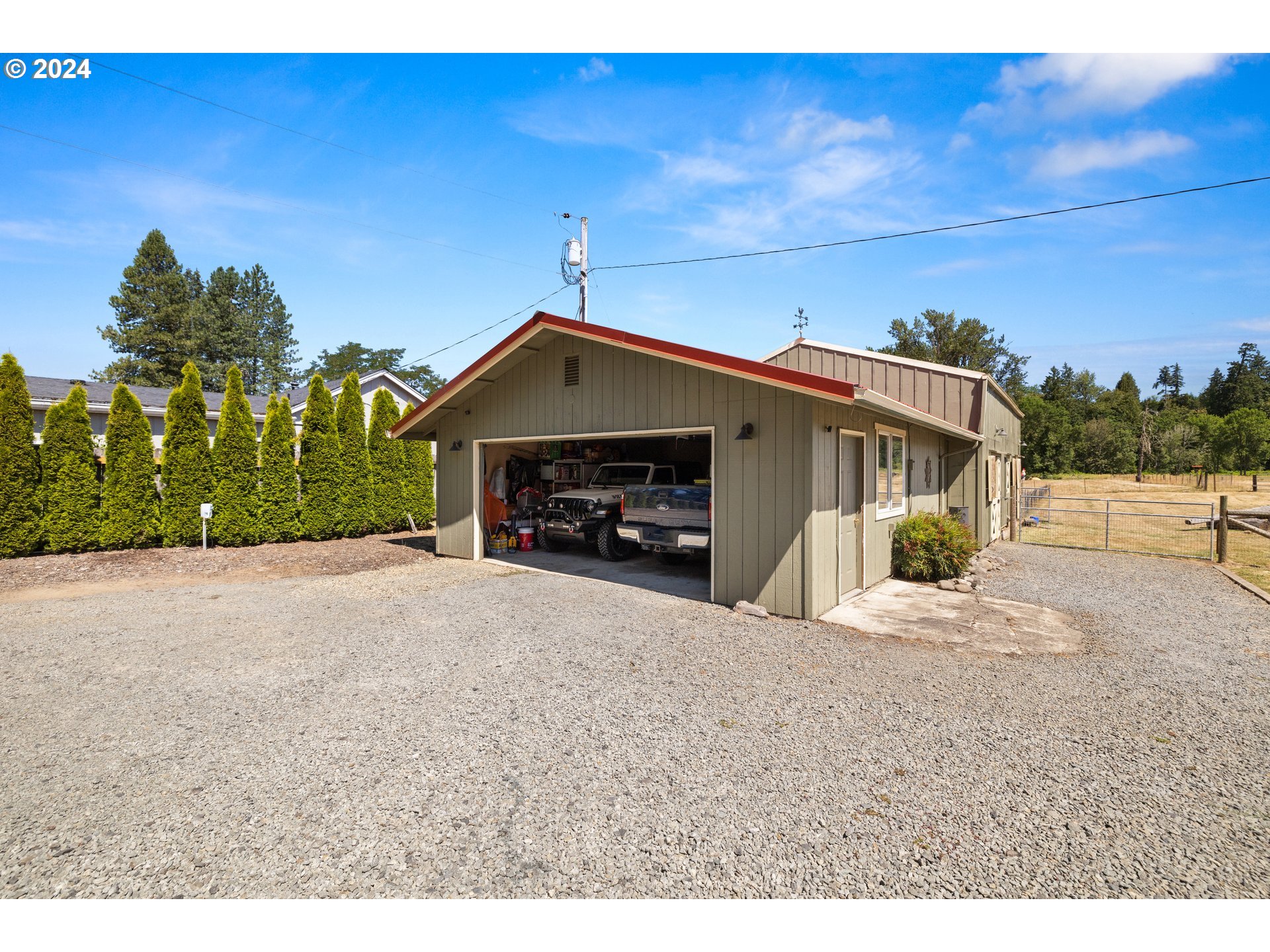 34858 South Dickey Prairie Road Molalla, OR 97038 - Photo 28 of 48 Garage