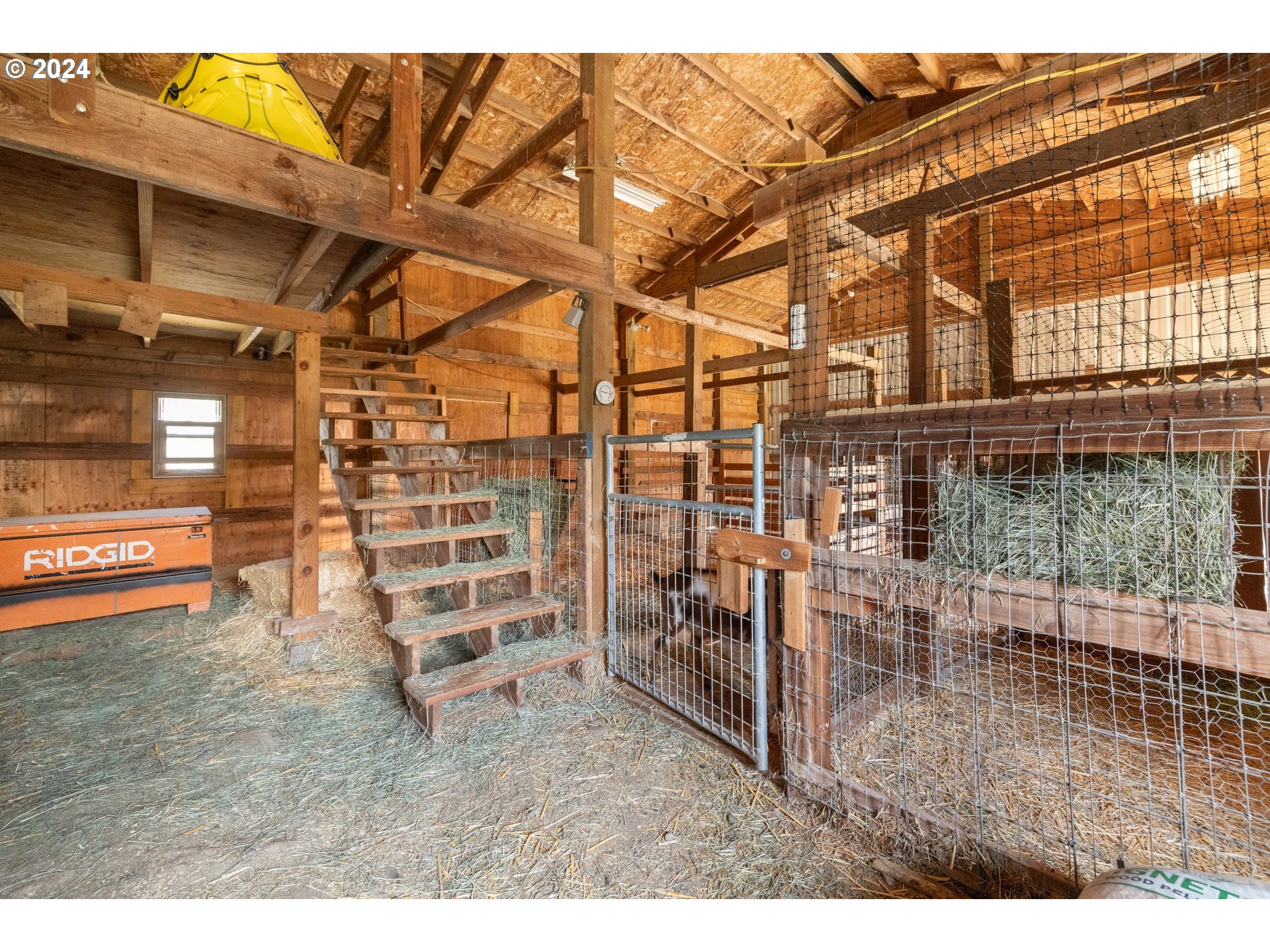 34858 South Dickey Prairie Road Molalla, OR 97038 - Photo 29 of 48 Barn
