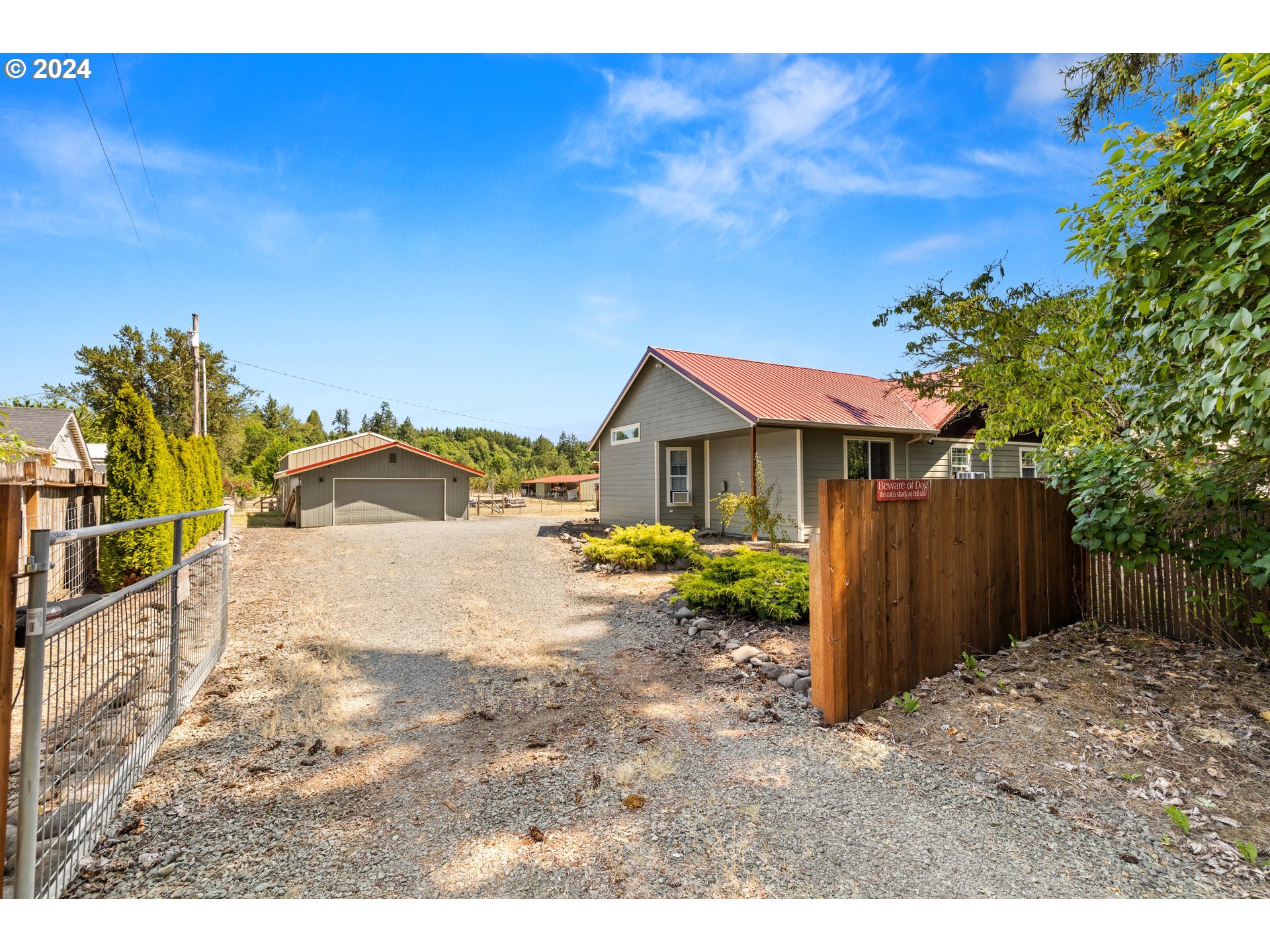 34858 South Dickey Prairie Road Molalla, OR 97038 - Photo 39 of 48 Driveway