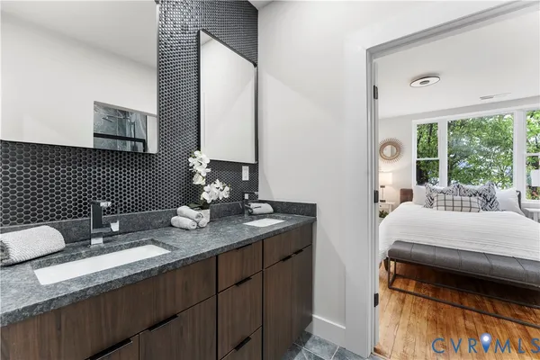 $950,000 | 2905 West Grace Street, Richmond, VA 23221