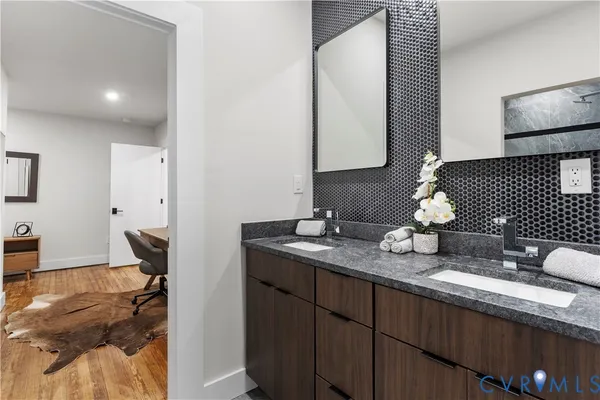 $950,000 | 2905 West Grace Street, Richmond, VA 23221