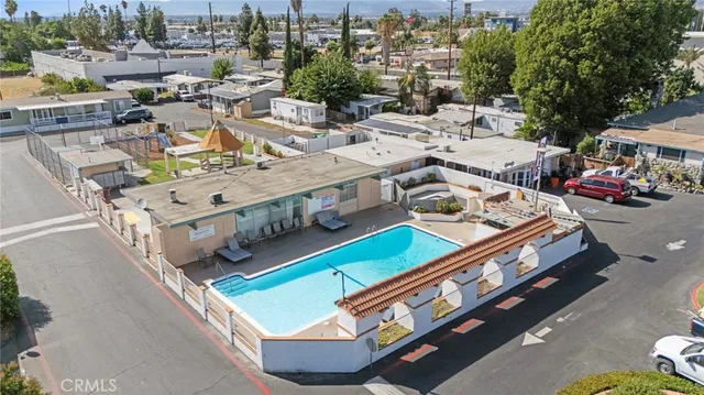 a picture of a city view with sitting space