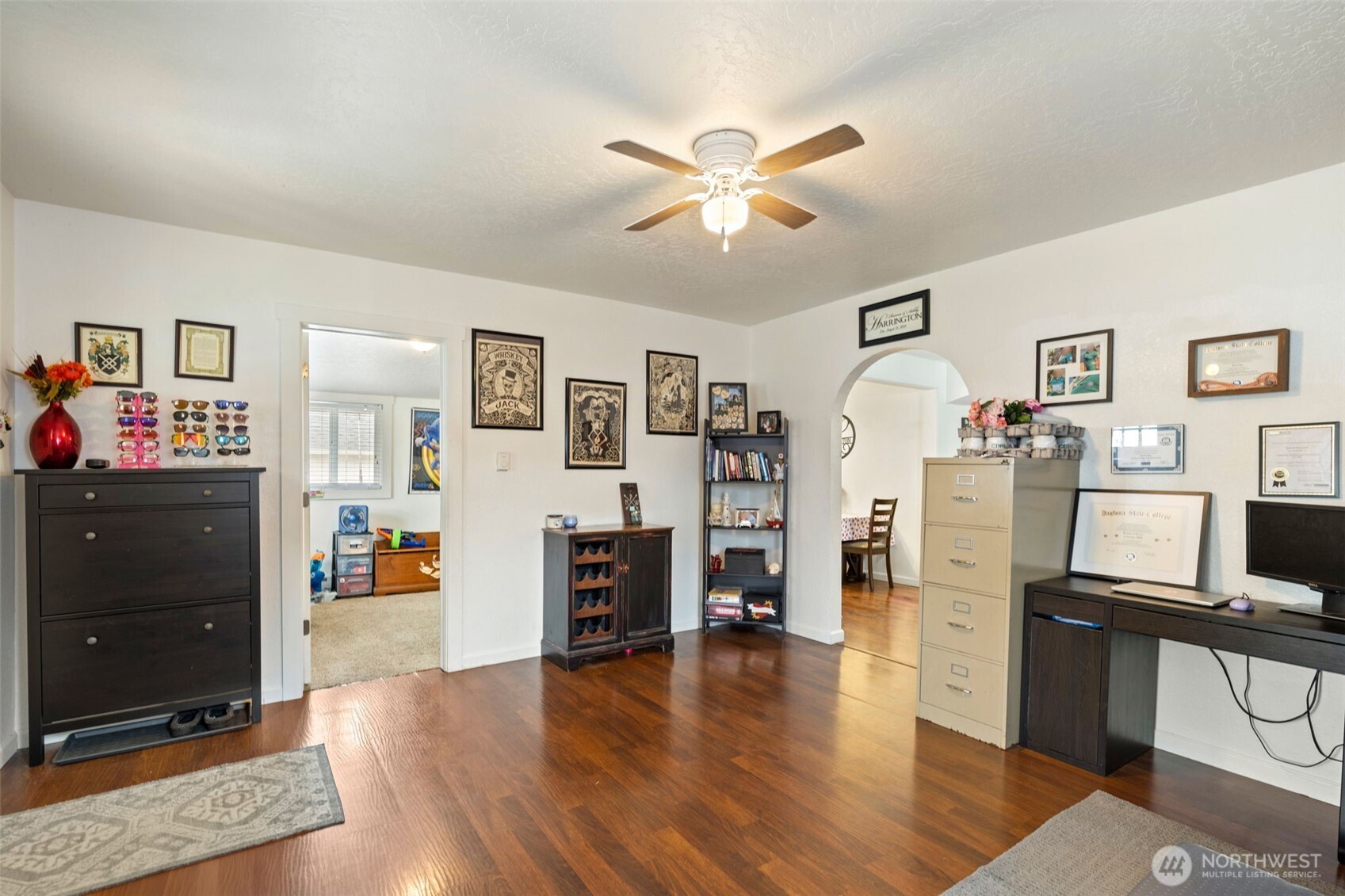 803 Elizabeth Street Kelso, WA 98626 - Photo 5 of 38