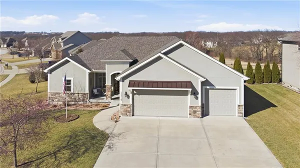 $625,000 | 17710 Mission Ridge, Smithville, MO 64089