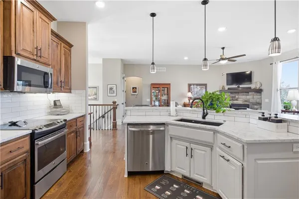 $625,000 | 17710 Mission Ridge, Smithville, MO 64089