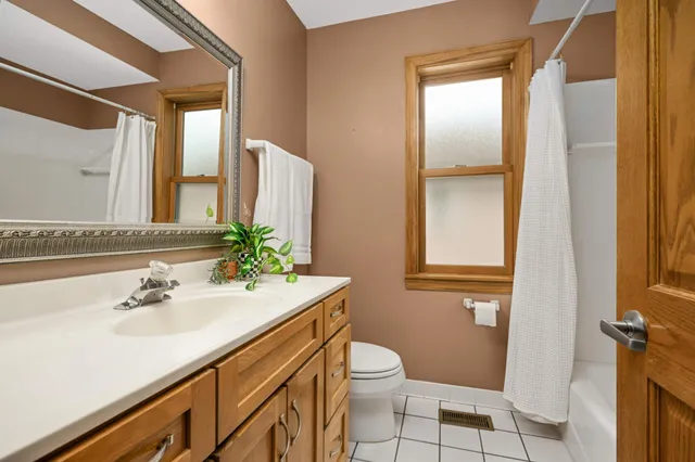 $560,000 | 510 University Avenue Northeast, Minneapolis, MN 55413