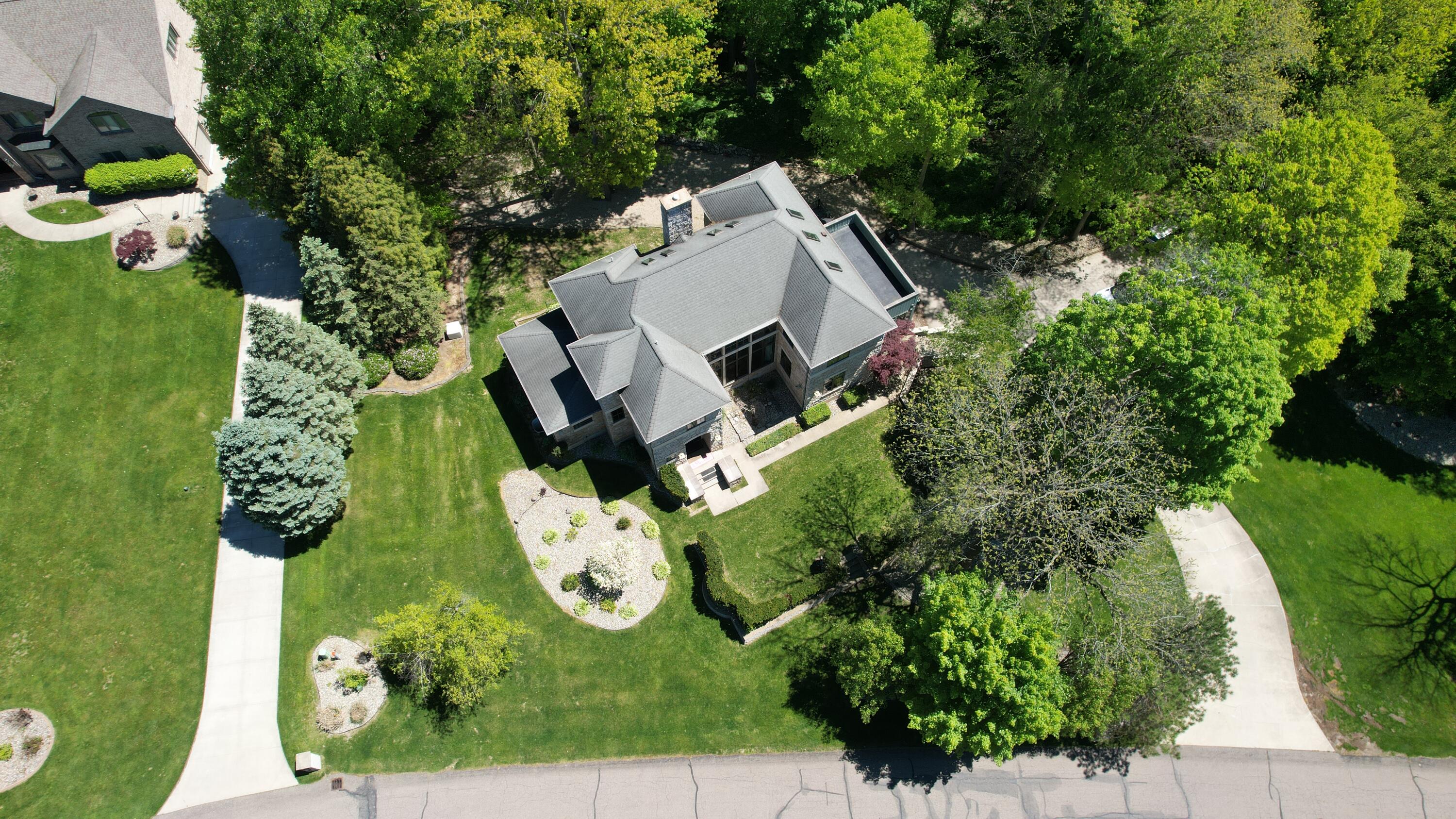 2287 Autumn Ridge St. Joseph, MI 49085 - Photo 69 of 73 dji_fly_20260514_125436_340_177877851752