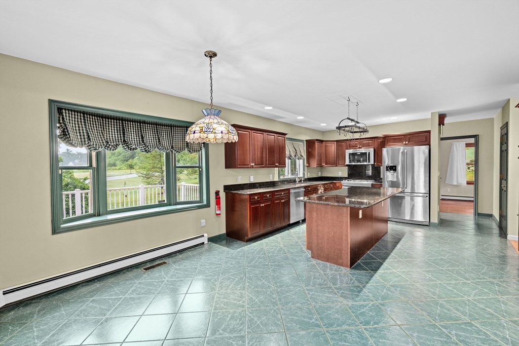 29 Long Hill Road Georgetown, MA 01833 - Photo 10 of 41 Gallery Image 10