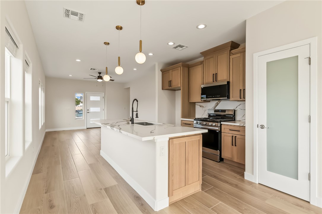 1840 Talc Road Bullhead City, AZ 86442 - Photo 12 of 49 Kitchen