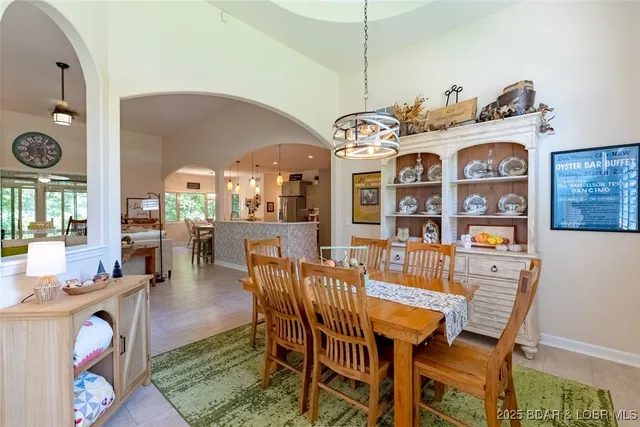 $650,000 | 84 Beacon Hill Drive, Lake Ozark, MO 65049