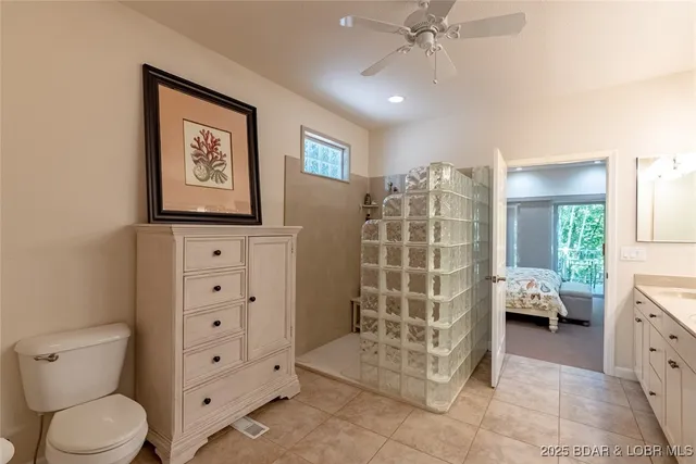 $650,000 | 84 Beacon Hill Drive, Lake Ozark, MO 65049