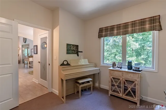 $650,000 | 84 Beacon Hill Drive, Lake Ozark, MO 65049