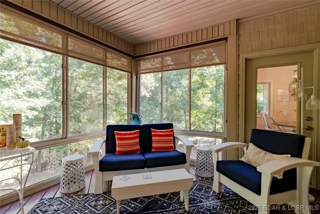 $650,000 | 84 Beacon Hill Drive, Lake Ozark, MO 65049