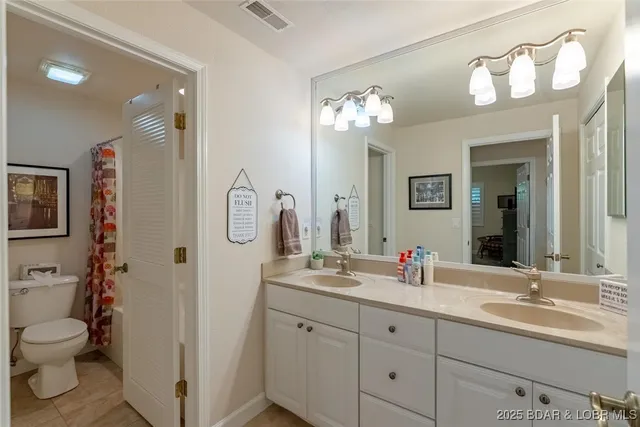 $650,000 | 84 Beacon Hill Drive, Lake Ozark, MO 65049