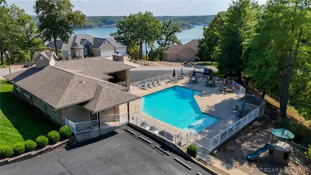 $650,000 | 84 Beacon Hill Drive, Lake Ozark, MO 65049