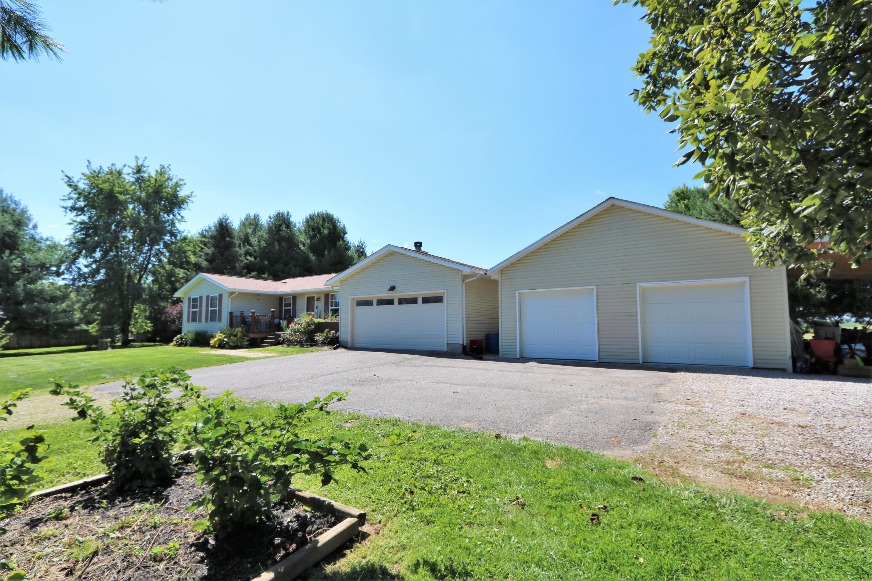 4909 Webster Road Centerburg, OH 43011 - Photo 14 of 36 IMG_98861