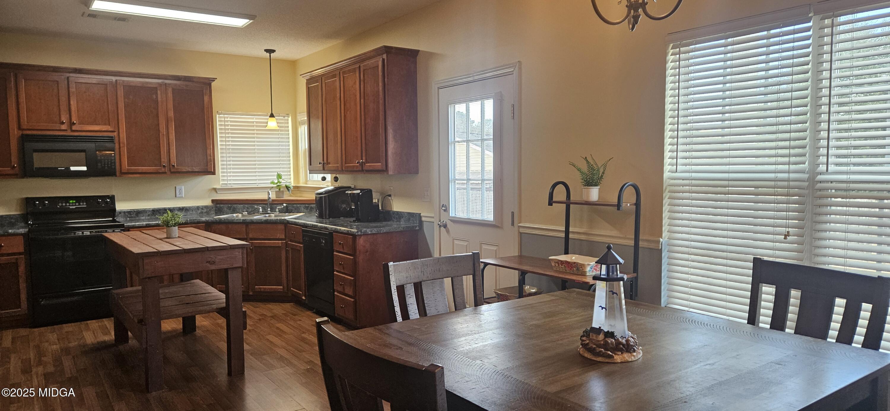 313 Longhorn Trail Perry, GA 31069 - Photo 3 of 18 20251223_101517