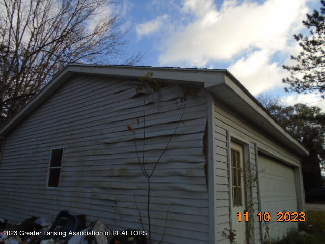 11323 West Jolly Road Lansing, MI 48911 - Photo 4 of 12 DSC03005