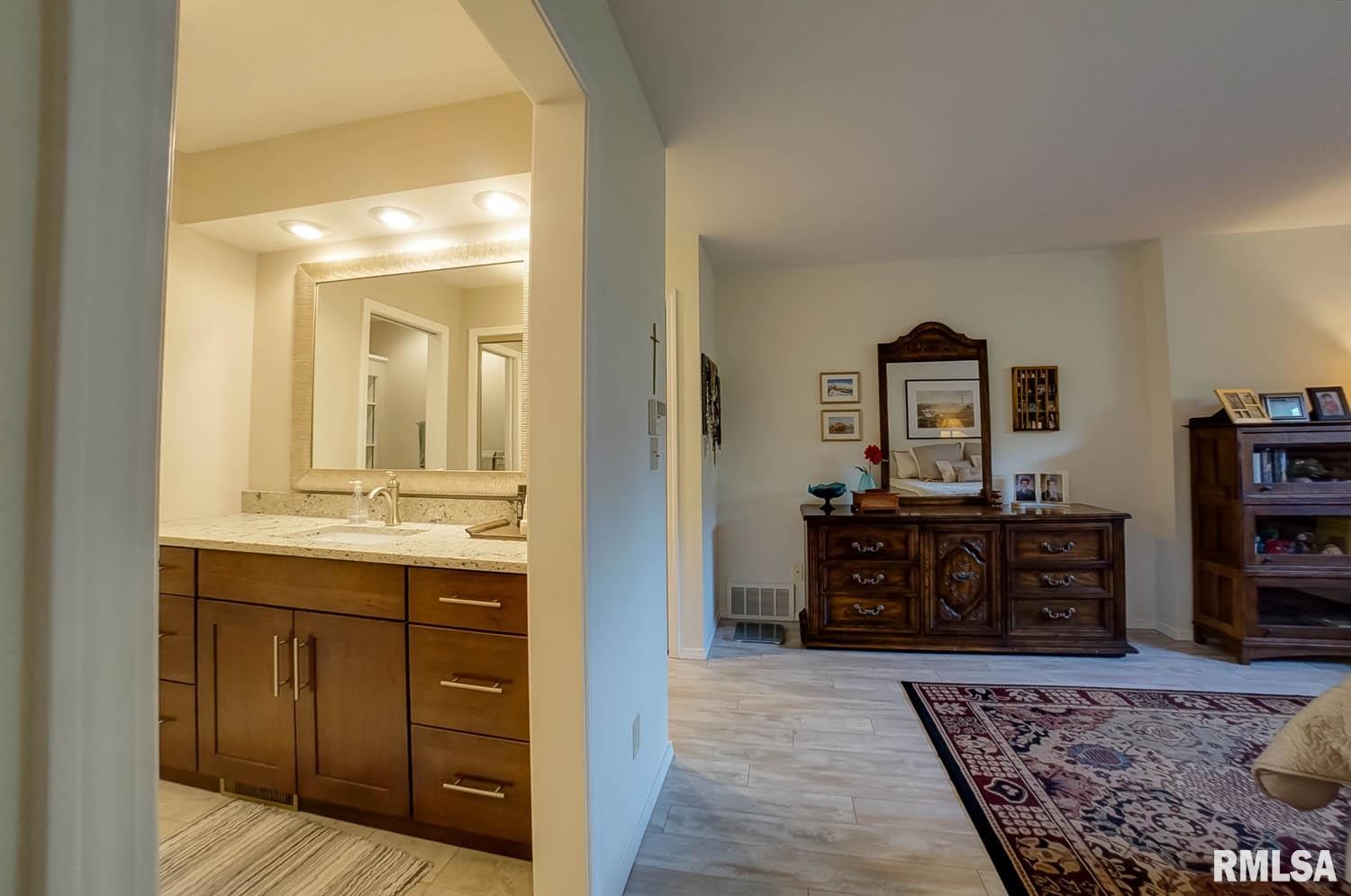 9 Turnberry Place Springfield, IL 62704 - Photo 24 of 46 Gallery Image 24