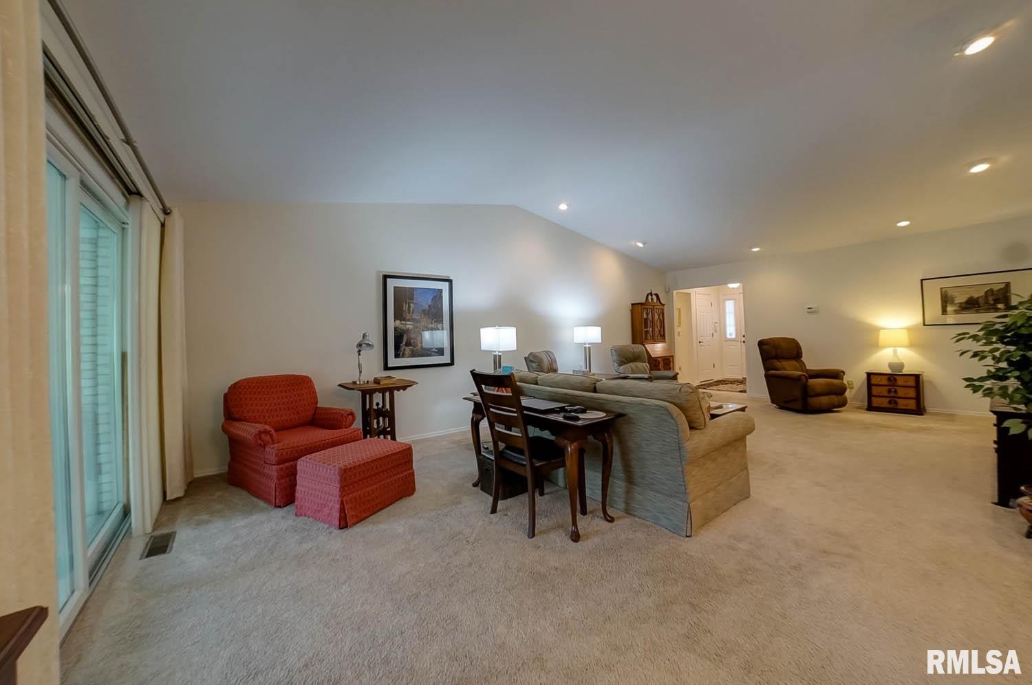 9 Turnberry Place Springfield, IL 62704 - Photo 7 of 46 Gallery Image 7