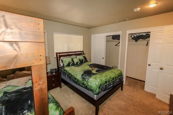 $2,000 | 569 Summit Boulevard, Unit 8, Big Bear Lake, CA 92315