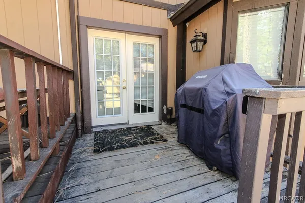 $2,000 | 569 Summit Boulevard, Unit 8, Big Bear Lake, CA 92315