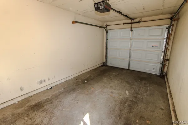 $2,000 | 569 Summit Boulevard, Unit 8, Big Bear Lake, CA 92315