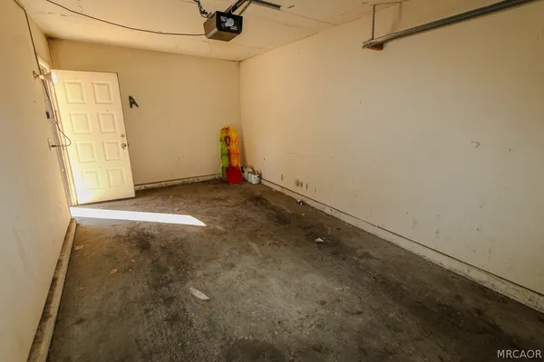 $2,000 | 569 Summit Boulevard, Unit 8, Big Bear Lake, CA 92315